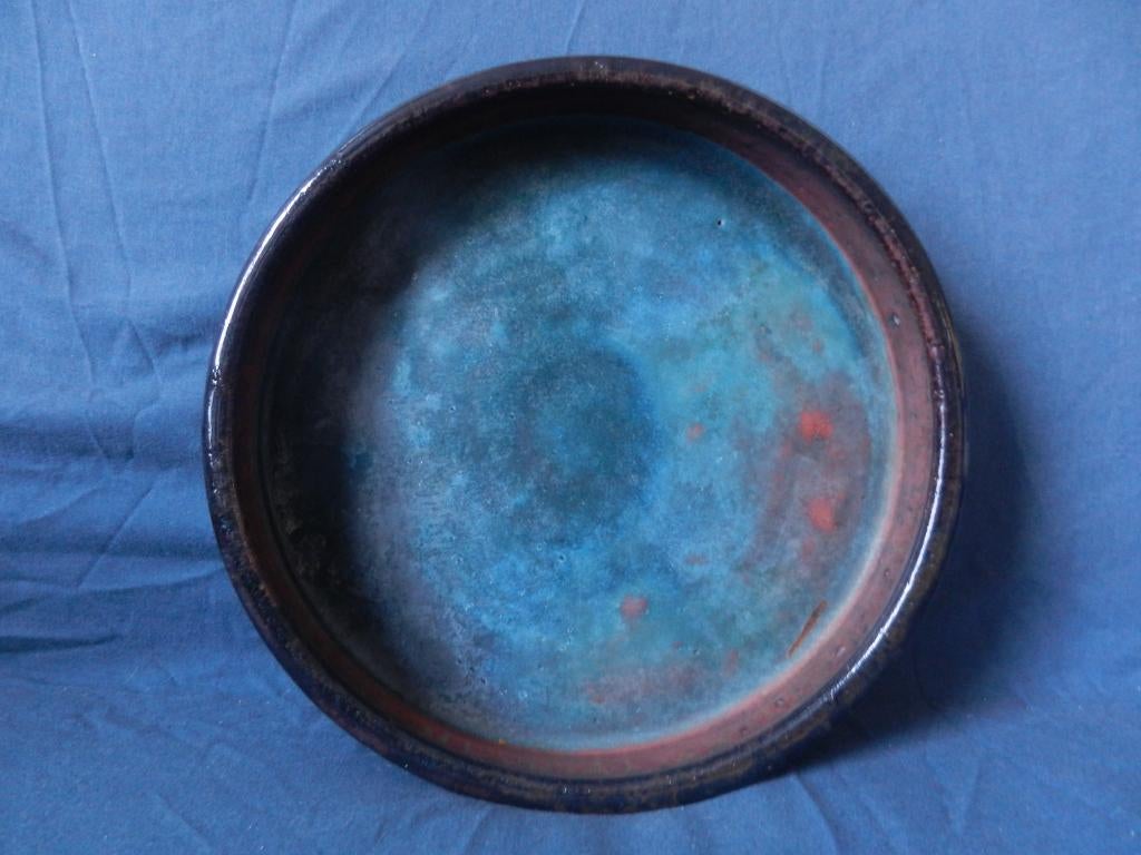 Grote blauw rood zwart geglazuurde schaal Zaalberg d 25,8 cm, Ophalen of Verzenden