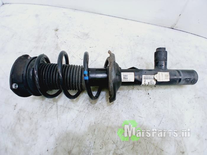 Schokdemperpoot links-voor van een Volkswagen Golf, Gebruikt, -, Volkswagen, -