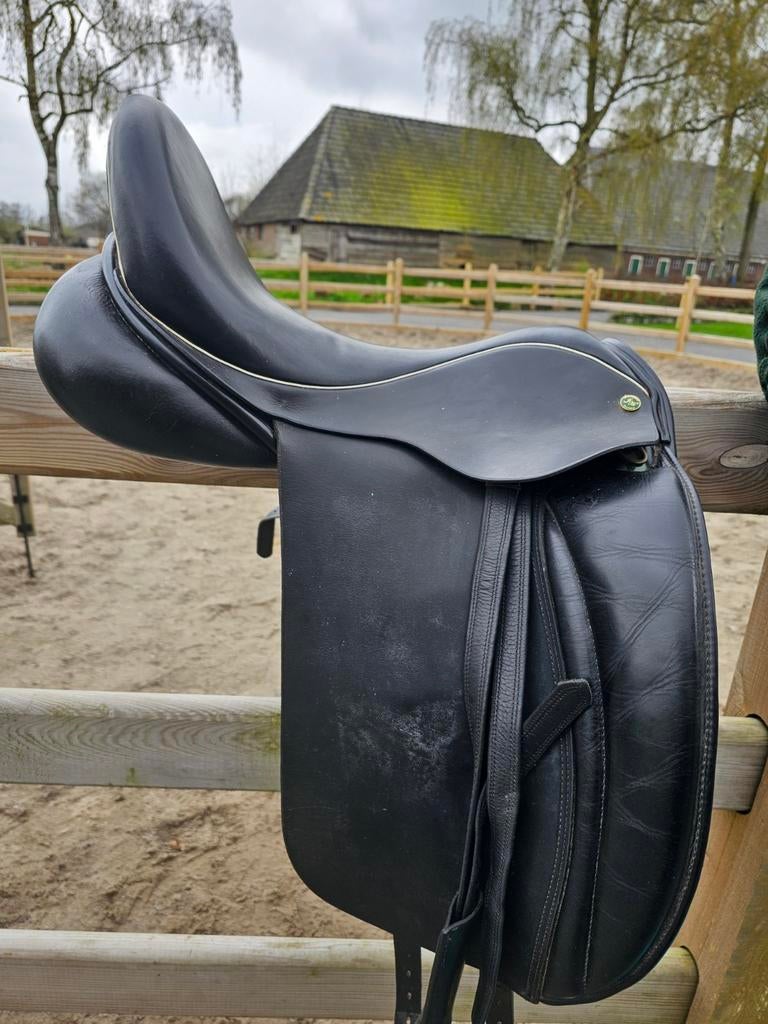 Dressuurzadel Hulsebos 18 inch, Dieren en Toebehoren, Ophalen, Gebruikt, Dressuur
