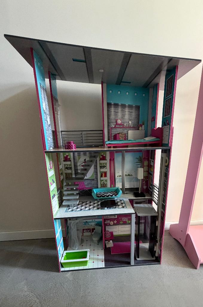 Barbiehuis met lift gemeubileerd, Ophalen, Gebruikt, Jongen of Meisje