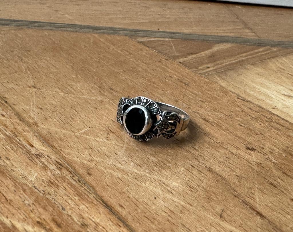 Ring 925 zilver markasiet onyx zwart antiek oude vintage, Sieraden, Tassen en Uiterlijk, Ringen, Gebruikt, Dame, 17 tot 18, Zilver