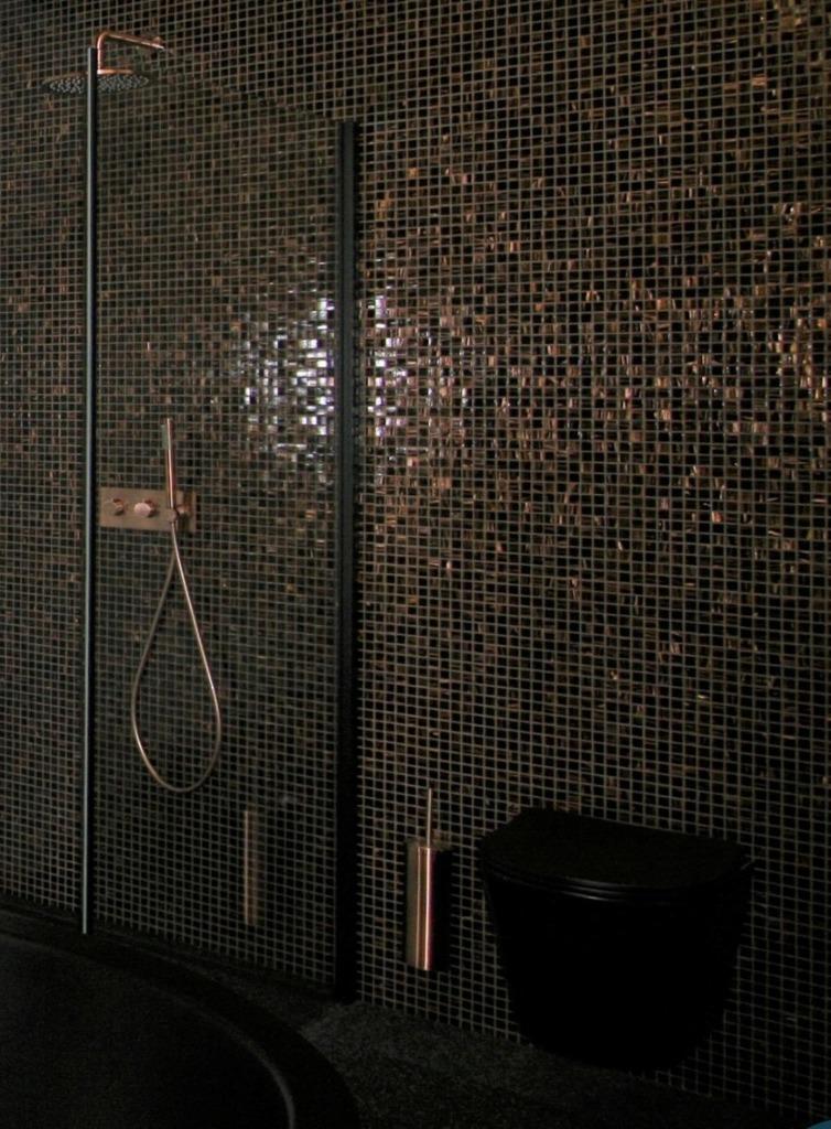 Mozaiek glas  amsterdam black gold 20x20mm voorraad, Nieuw, 20 tot 40 cm, 10 m² of meer, Wandtegels