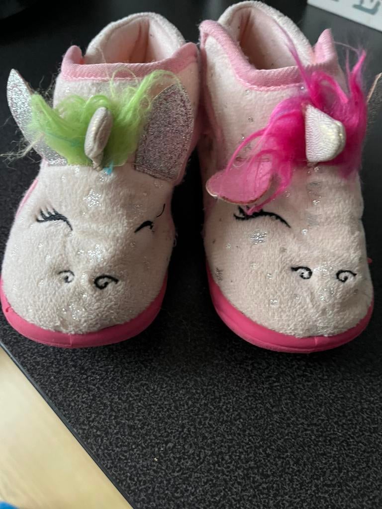 Cupcake unicorn sloffen maat 26, Ophalen, Slofjes, Gebruikt, Meisje