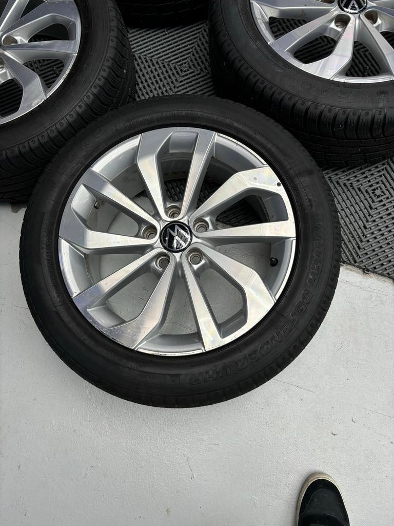 VW T-Roc Winterset 215/55/17, Auto-onderdelen, Banden en Velgen, Banden en Velgen, 17 inch, Personenwagen, Gebruikt
