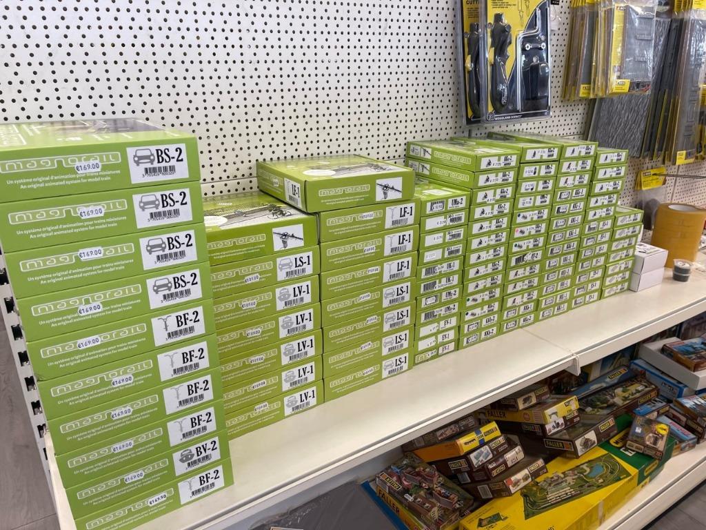 Nieuwe en gebruikte modeltreinen en bouwdozen te koop, Hobby en Vrije tijd, Modeltreinen | N-Spoor, Overige merken, Gelijkstroom of Wisselstroom