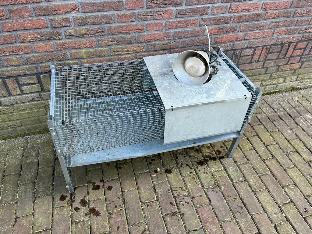 Opfokkooi met warmtelamp, Dieren en Toebehoren, Ophalen, Gebruikt, Kippenhok of Kippenren