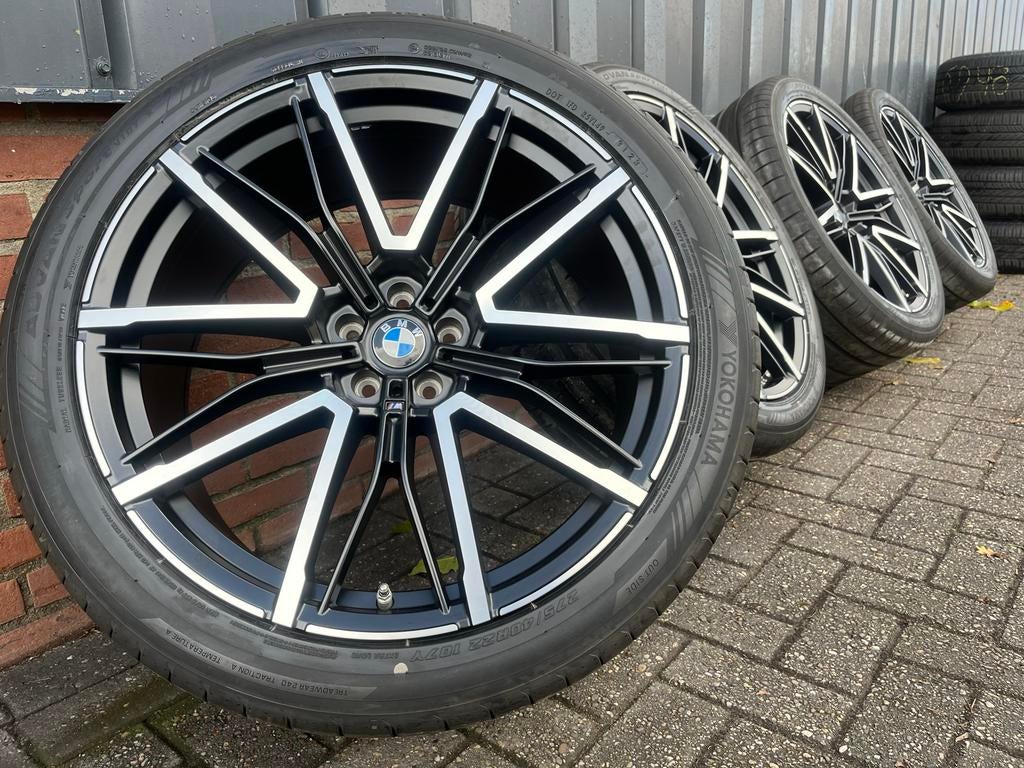22 inch BMW X7 Zomerset Nieuw Yokohama TPMS Breedset