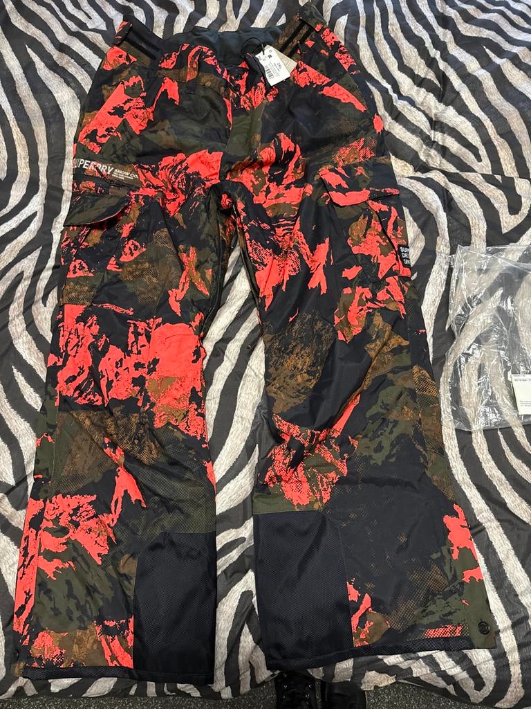 Superdry Snow Broek - Nieuw met kaartjes, Ophalen of Verzenden, Nieuw, Maat 46/48 (XL) of groter, Broek