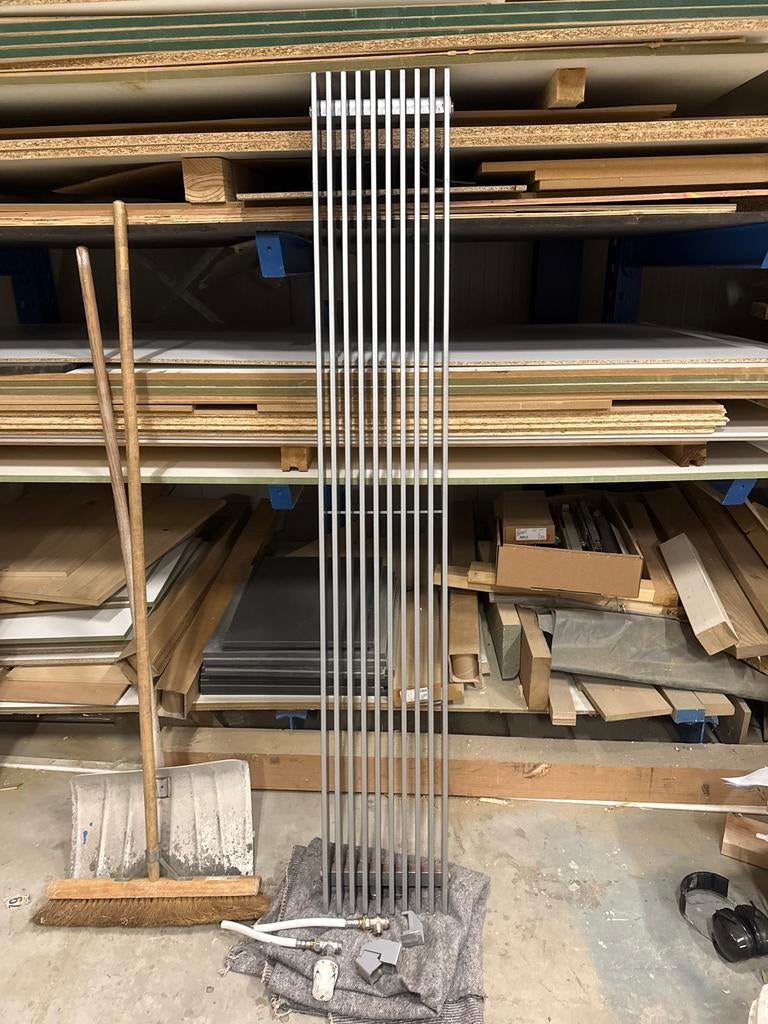 Radiator 300x1800 mm - Nieuw of Gebruikt, Doe-het-zelf en Verbouw, Verwarming en Radiatoren, Ophalen, Gebruikt, Radiator, Minder dan 60 cm