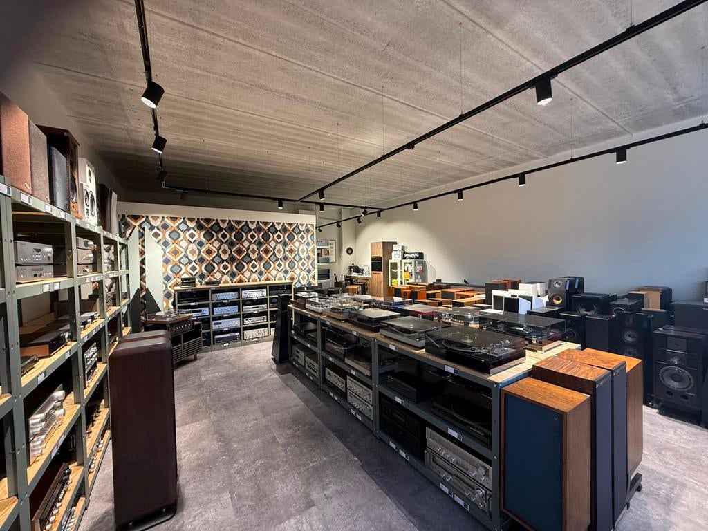 Dealer Exposure, Cambridge, Atoll, Audio Vector en meer…, Contact@vintageaudiobreda.nl, Vintage Audio Brabant, Bosschendijk 193b