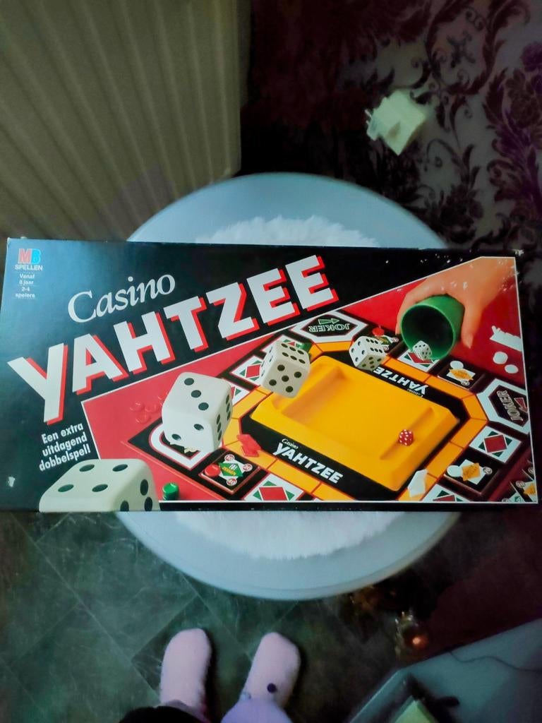 Yahtzee Spel - Dobbelplezier voor Iedereen!, Ophalen of Verzenden, Vijf spelers of meer, Reisspel, Gebruikt