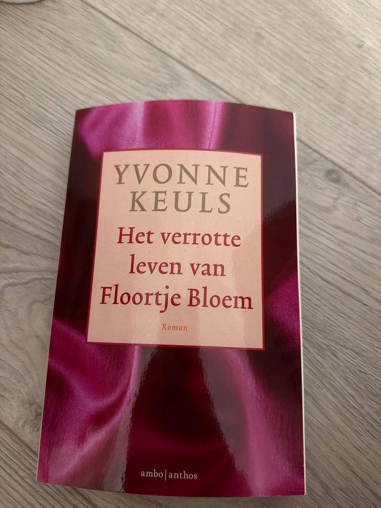 Het verrotte leven van Floortje Bloem - Yvonne Keuls, Verzenden, Gelezen