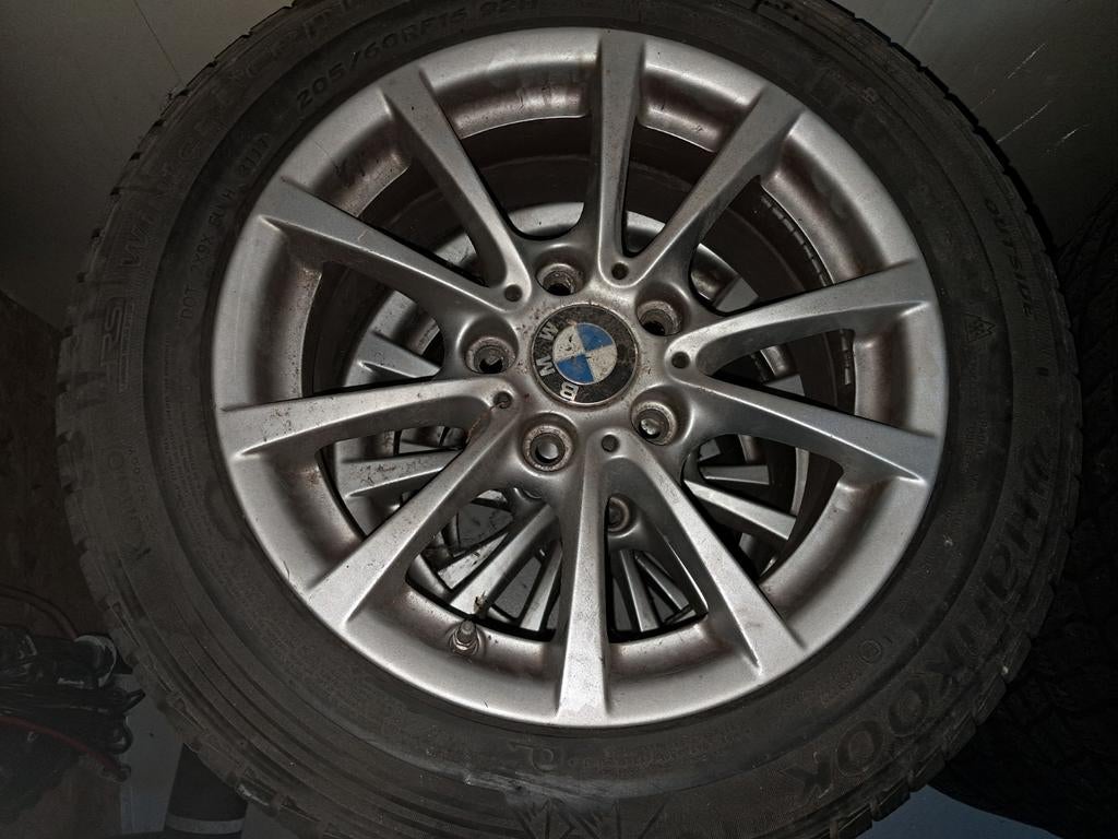 BMW velgen prima staat banden redelijk, Auto-onderdelen, Banden en Velgen, Ophalen of Verzenden, Zomerbanden, Velg(en)