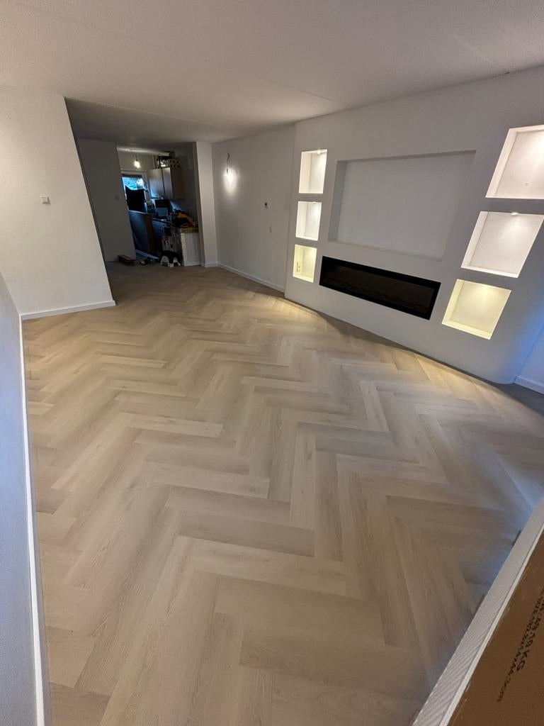 Vloeren legger - pvc/ laminaat, Huis en Inrichting, Ophalen of Verzenden, Zo goed als nieuw, 75 m² of meer, Laminaat