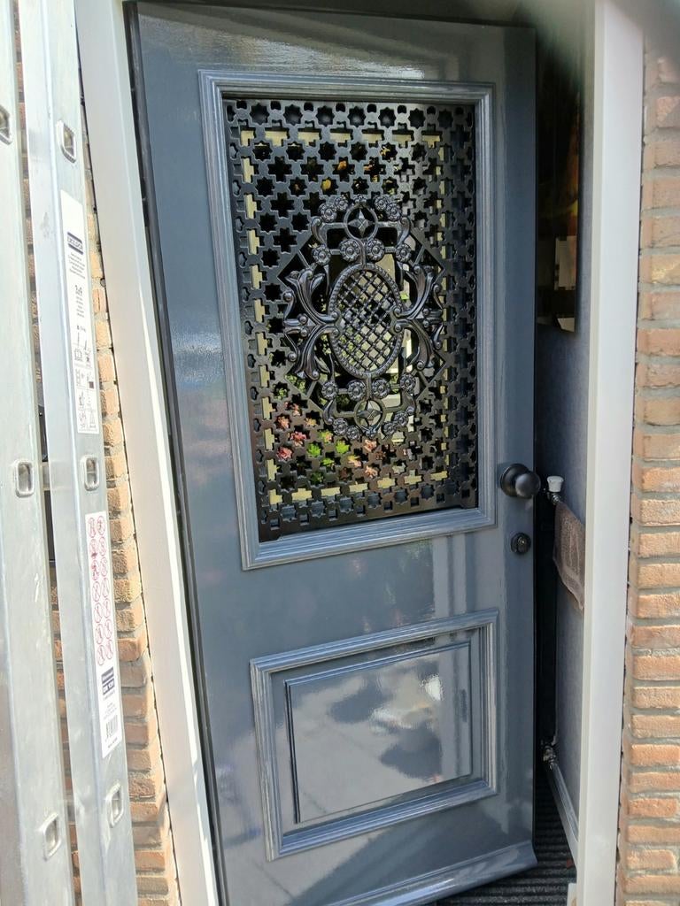 Schilder beschikbaar, Diensten en Vakmensen, Schilders en Behangers, Behangen, Binnenschilderwerk, Buitenschilderwerk, Decoratieschilderwerk