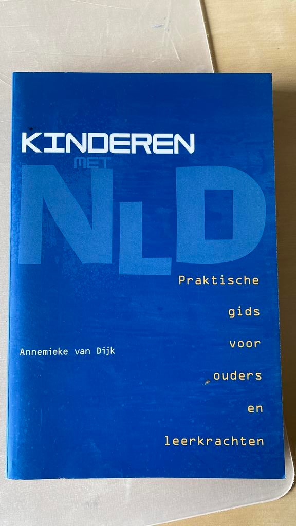 Div. Autisme spectrum gerelateerde boeken  kinderwerkboeken, Ophalen of Verzenden, Zo goed als nieuw