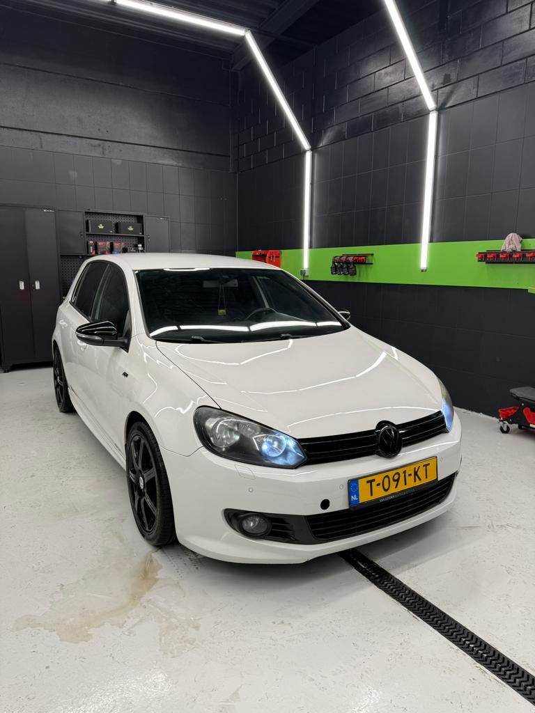 Volkswagen Golf 1.4 TSI R line 118KW 2010 Wit, Auto's, Volkswagen, Voorwielaandrijving, Parkeersensor, Stof, Zwart