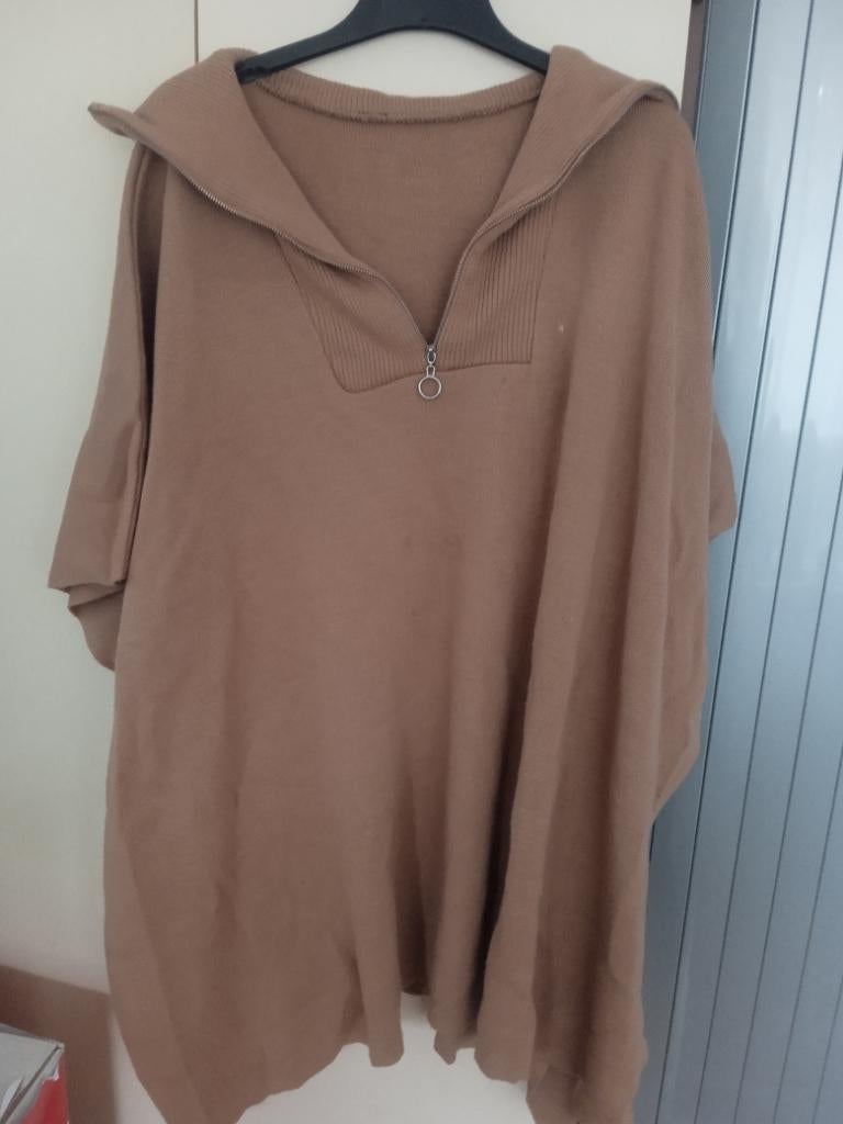 Nieuwe diverse kleuren poncho trui one size, Maat 38/40 (M), Boutique, Bruin, Nieuw