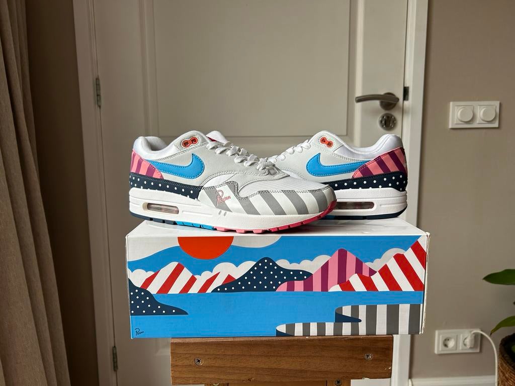 Nike Air Max - Parra 2018 43 9,5 ID Powerwall, Kleding | Heren, Schoenen, Wit, Nieuw, Ophalen of Verzenden, Sneakers of Gympen