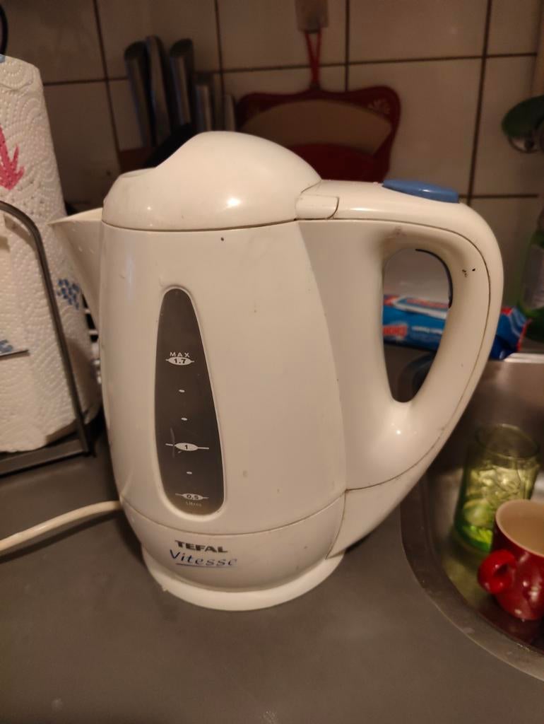 Tefal Vitesse waterkoker - 1.7 liter, 1 tot 2 liter, Ophalen, Gebruikt, Draadloos