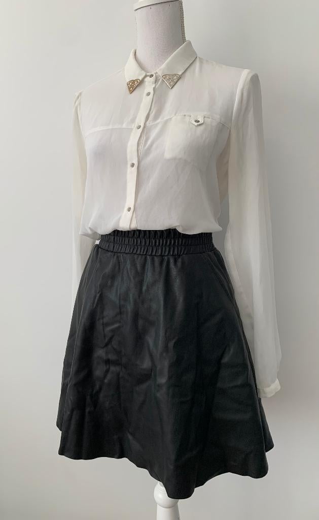 Witte SUPERSTAR blouse met zwarte imitatie leren Rok maat M, Kleding | Dames, Rokken, Maat 38/40 (M), Overige kleuren, Verzenden