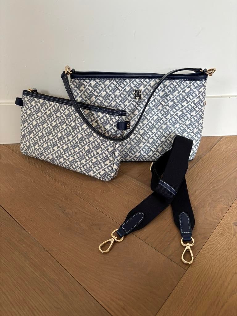 Monogram tas met clutch Tommy hilfiger, Ophalen of Verzenden, Zo goed als nieuw, Blauw, Schoudertasje