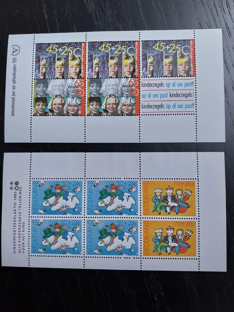 D10.  2 postfrisse blokken postzegels., Ophalen of Verzenden