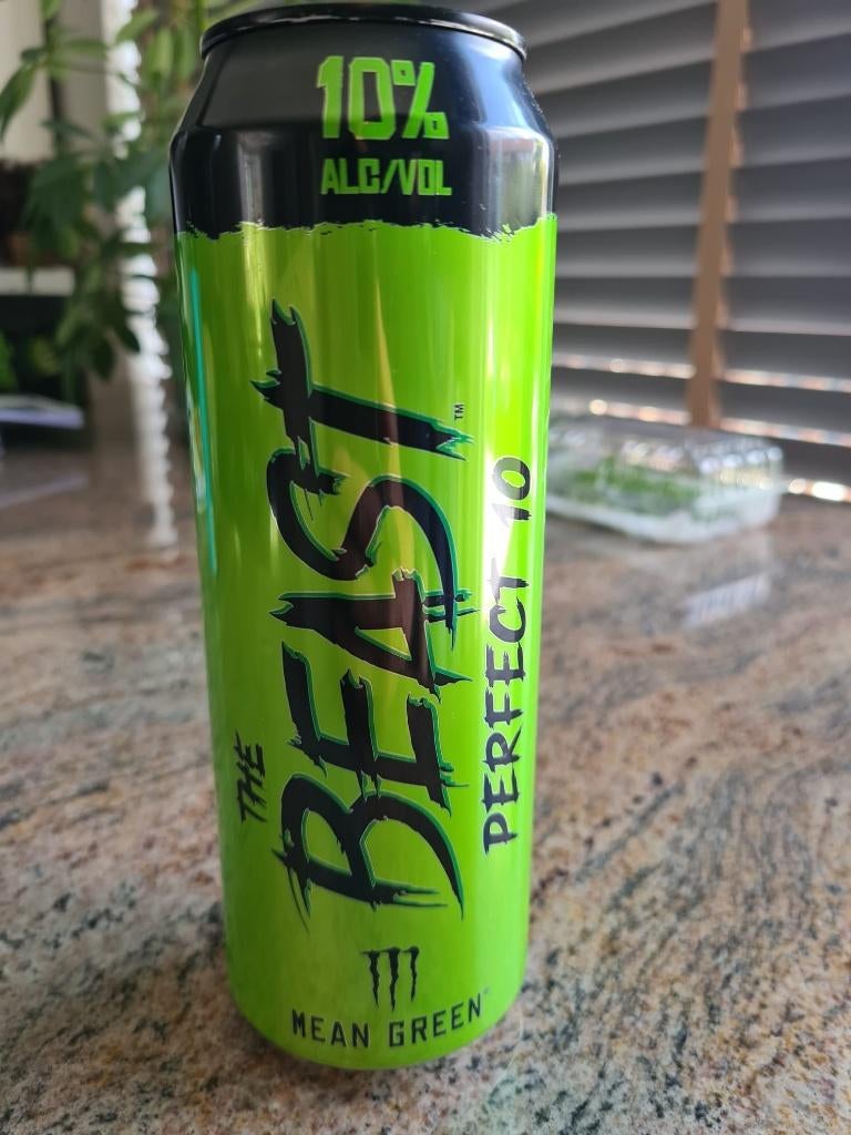 MONSTER ENERGY: THE BEAST PERFECT 10 MEAN GREEN. 10% alc., Verzamelen, Ophalen of Verzenden, Nieuw, Overige, Overige merken