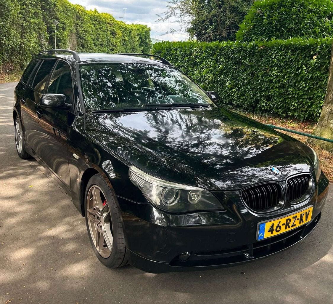 ‼️BMW 5-SERIE 523I 2.5i 177PK HIGH EXECUTIVE BJ2005‼️, Auto's, Achterwielaandrijving, 1800 kg, Zwart, 4 cilinders