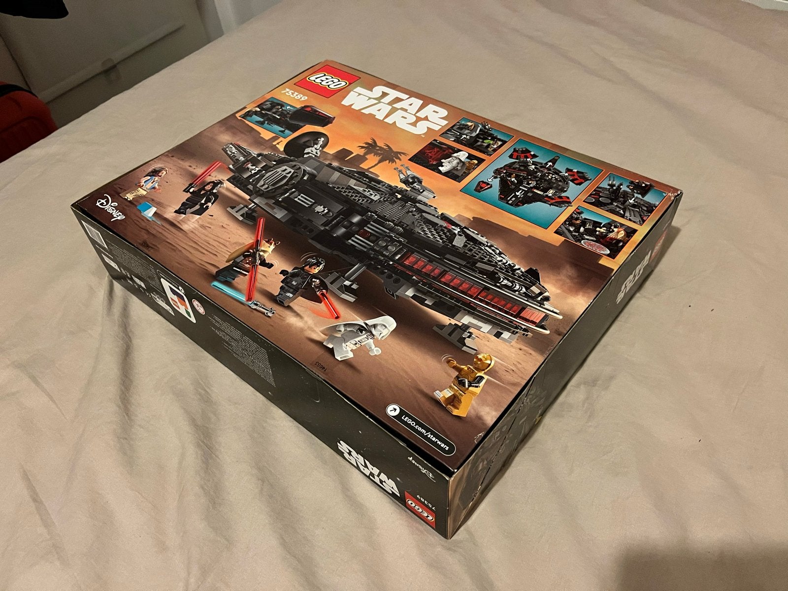 Foto 10 van LEGO Star Wars 75389 The Dark Falcon - Nieuw in doos