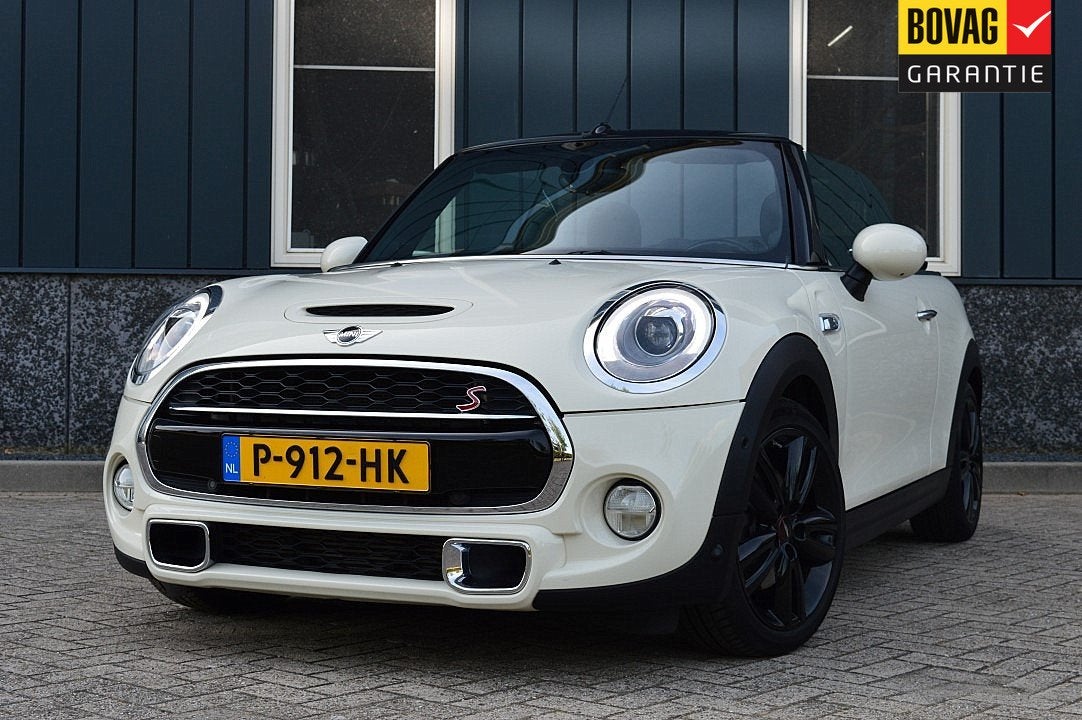 MINI Cabrio 2.0 Cooper S Chili Rijklaarprijs-Garantie Naviga, Gebruikt, 4 stoelen, Leder en Stof, Wit