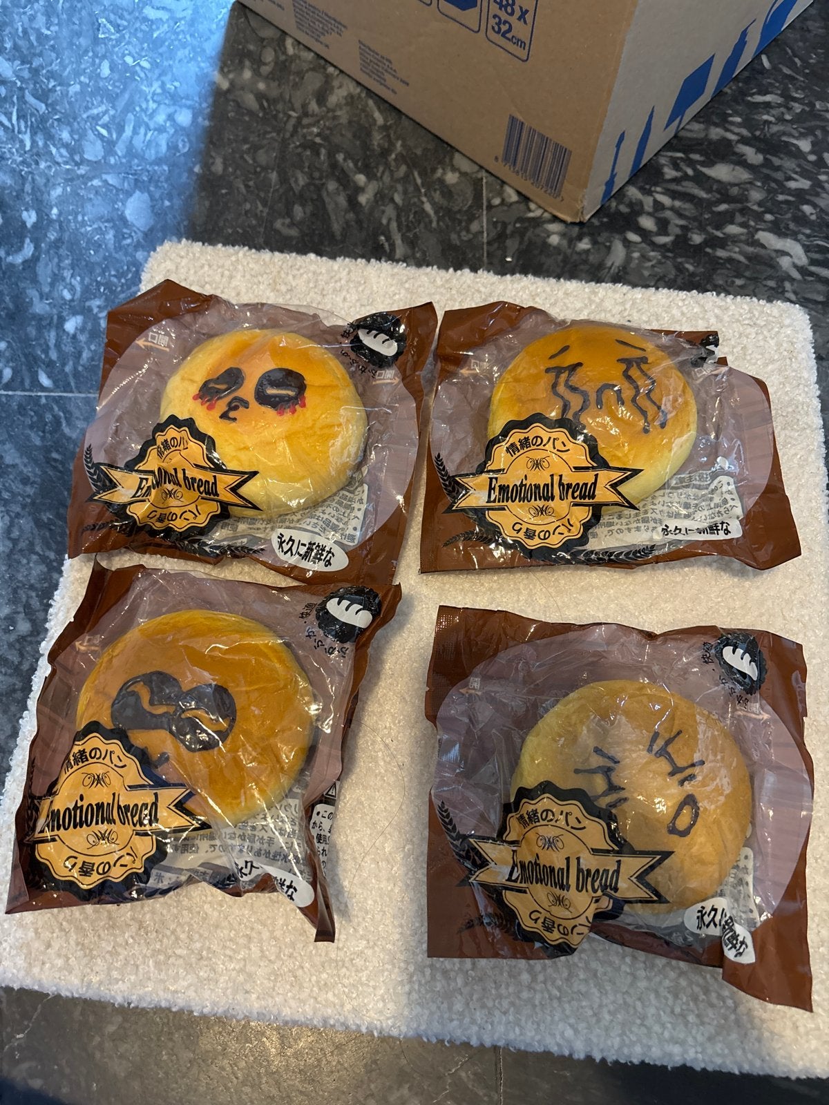 4 Emotional Bread Squishies - Nieuw in verpakking, Ophalen of Verzenden, Nieuw, Jongen of Meisje