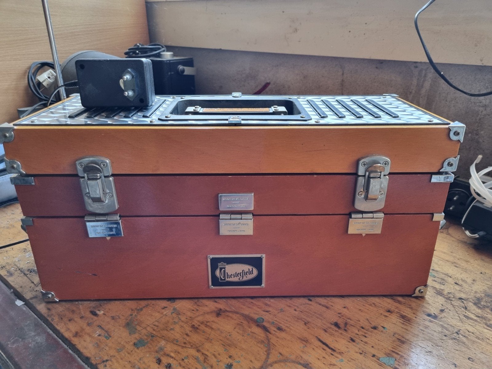 Chesterfield Spirit of St. Louis - Retro Muziekinstallatie, Draagbaar, Tuner of Radio, Niet werkend, Ophalen