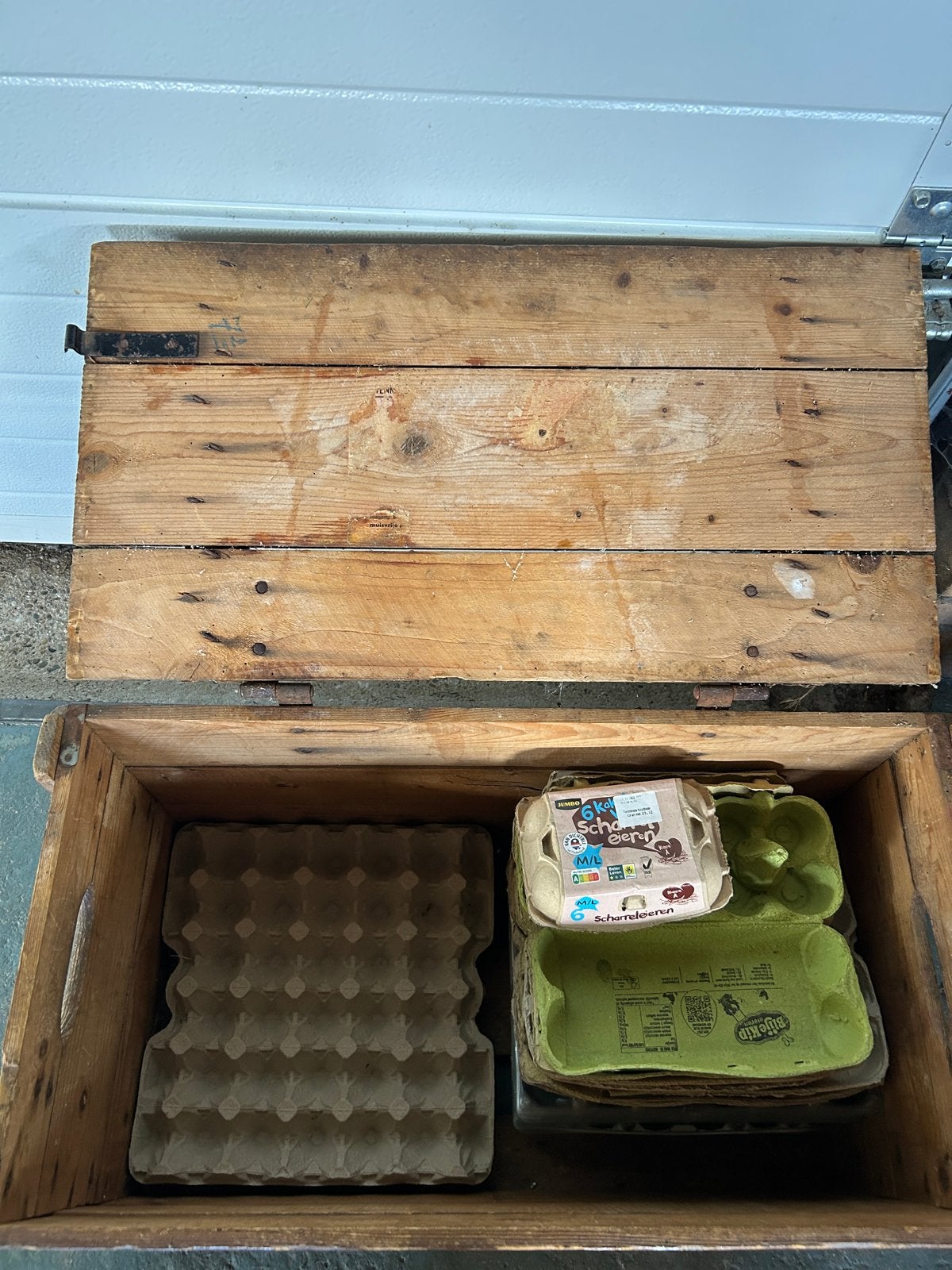 Vintage oude houten eierkist met deksel, Antiek en Kunst, Ophalen