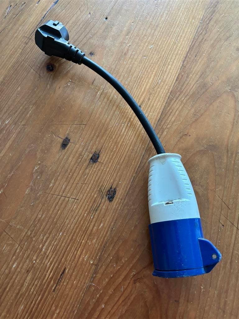 Verloopkabel Van Schuko-stekker Naar Cee 40 Cm 16a / 230 V, Caravans en Kamperen, Ophalen of Verzenden, Gebruikt