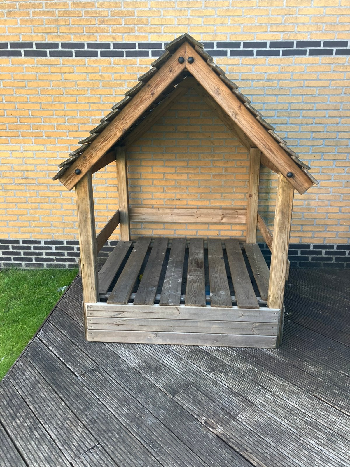 Zandbak overdekt (huisje), Ophalen, Gebruikt, Hout