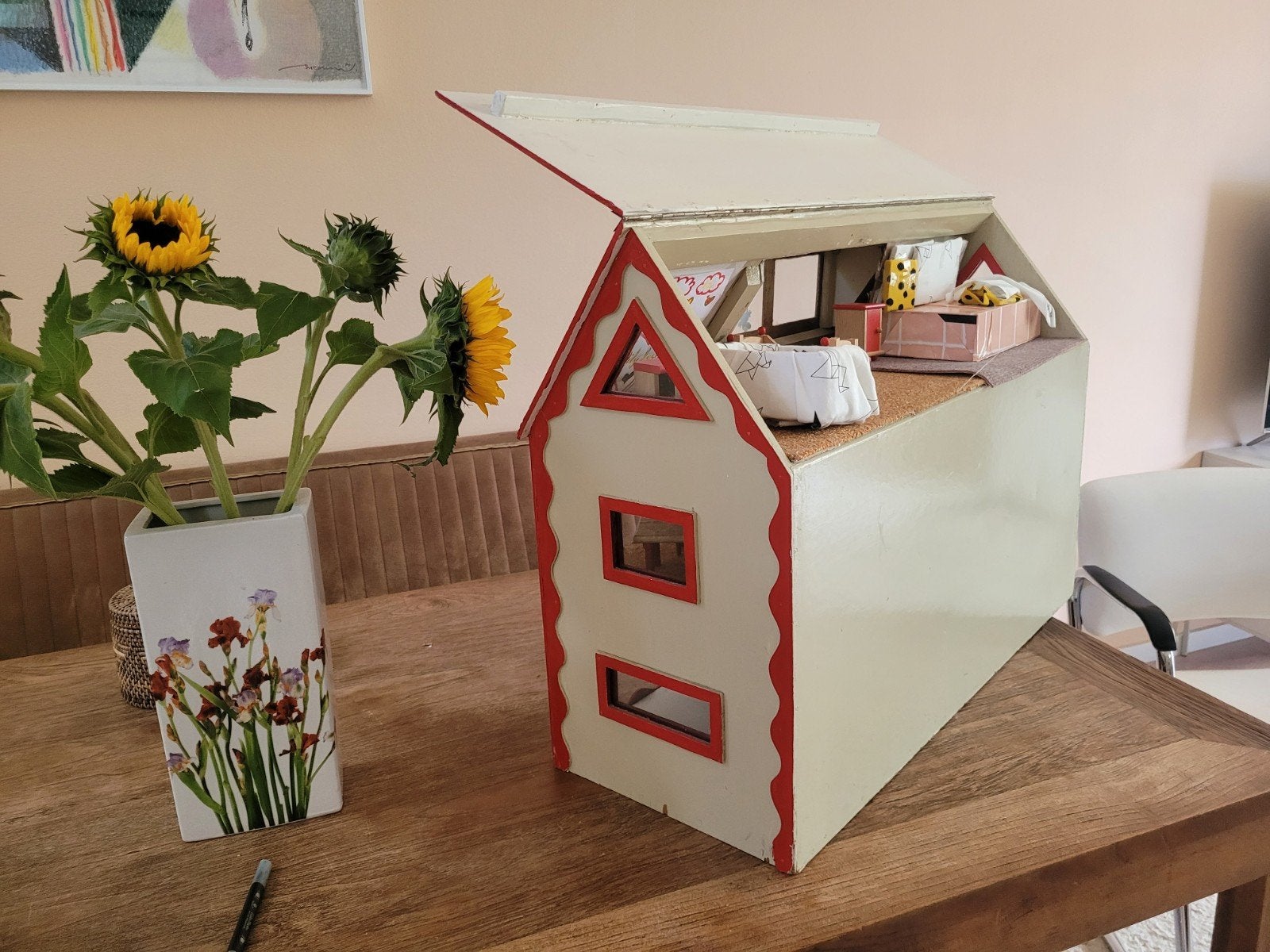 Charmant poppenhuis met meubeltjes, Ophalen, Gebruikt, Poppenhuis