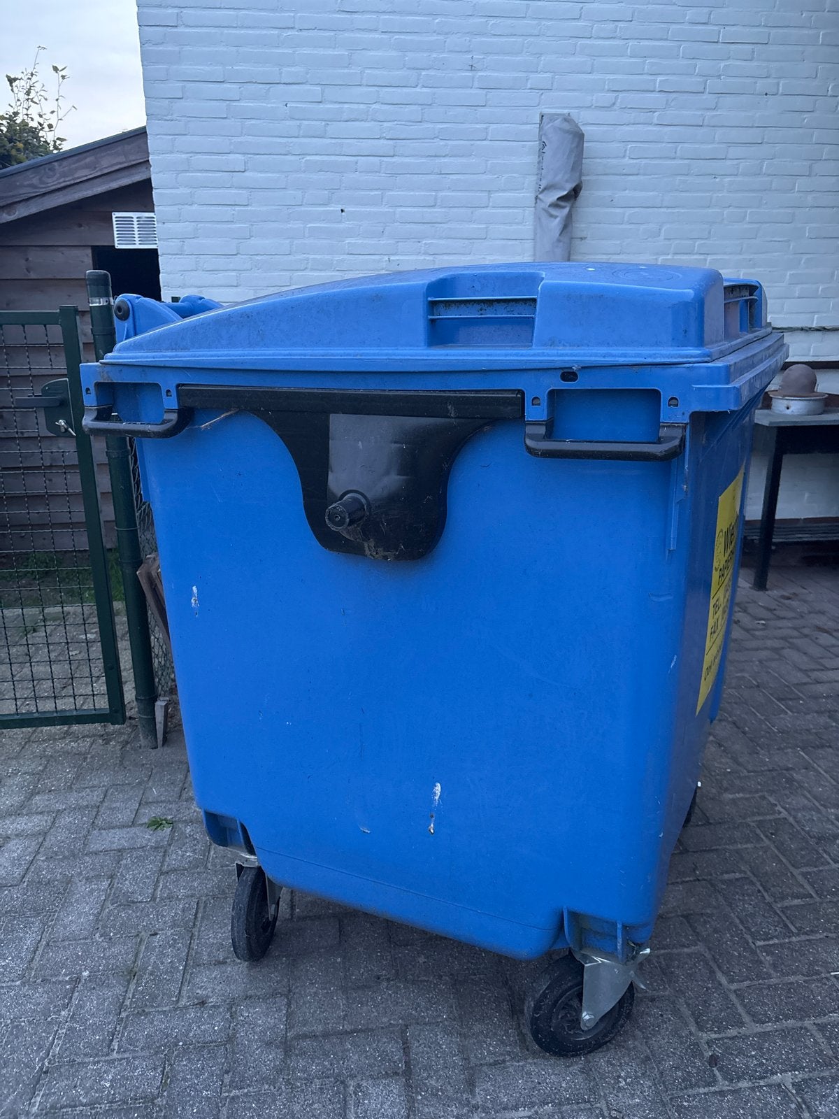 1000L Afvalcontainer op wielen - Blauw, Ophalen