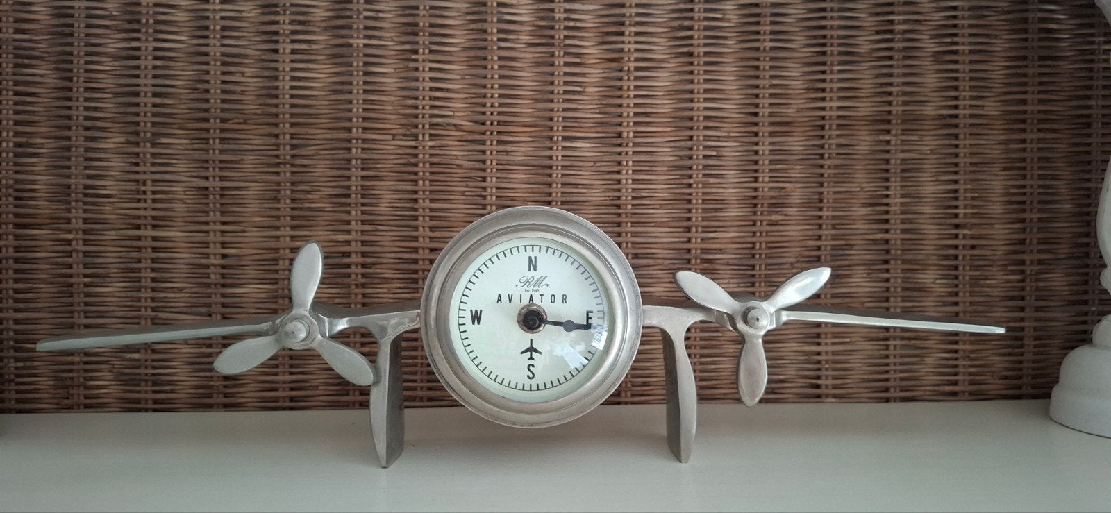 Riviera Maison Aviator klok / vliegtuig / collectors item, Huis en Inrichting, Ophalen, Zo goed als nieuw, Wandklok