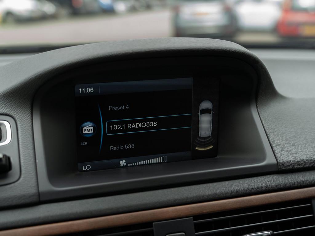 Volvo XC70 2.4 D5 Summum | AUTOMAAT | TREKHAAK | XENON | MEM, Automaat, Euro 5, 15 km/l, Gebruikt