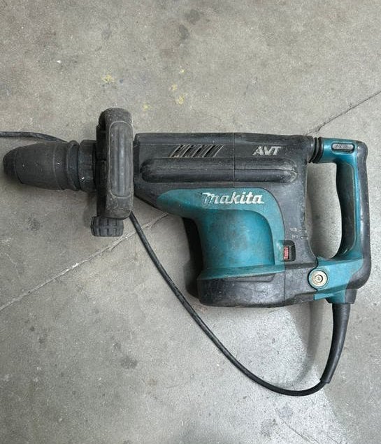 Makita breekhamer met onbekend defect loopt wel maarhaktniet, Ophalen, Gebruikt, M, M