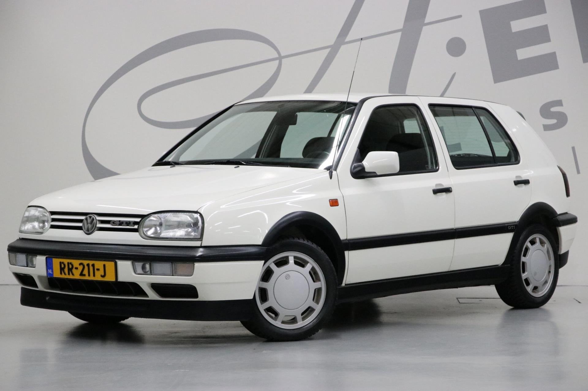 Volkswagen Golf 2.0 III GTI G-Kat 116pk, Voorwielaandrijving, Zwart, 4 cilinders, 1984 cc