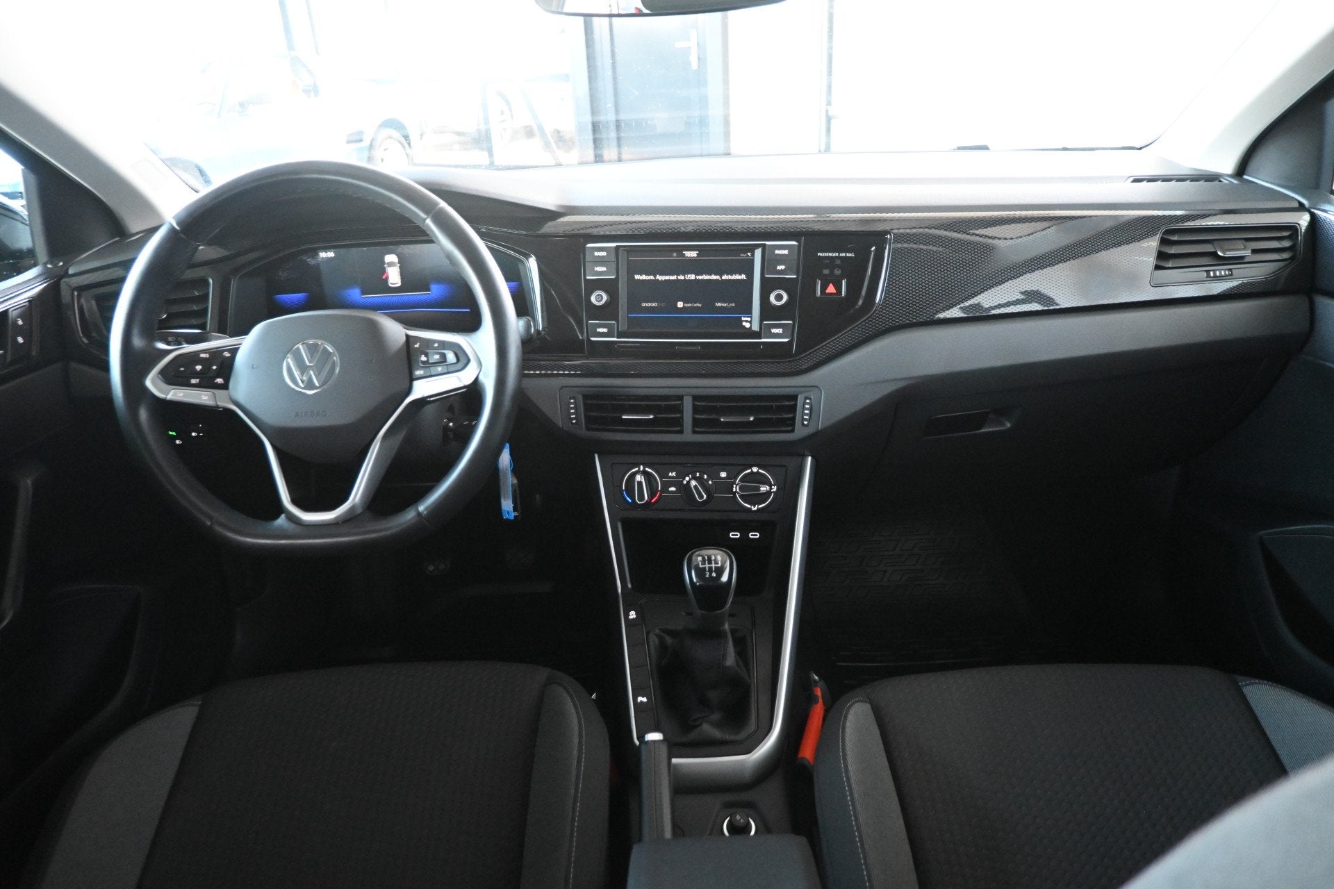 Foto 2 van Volkswagen Polo 1.0 TSI Life Facelift! Airco Apple CarPlay V