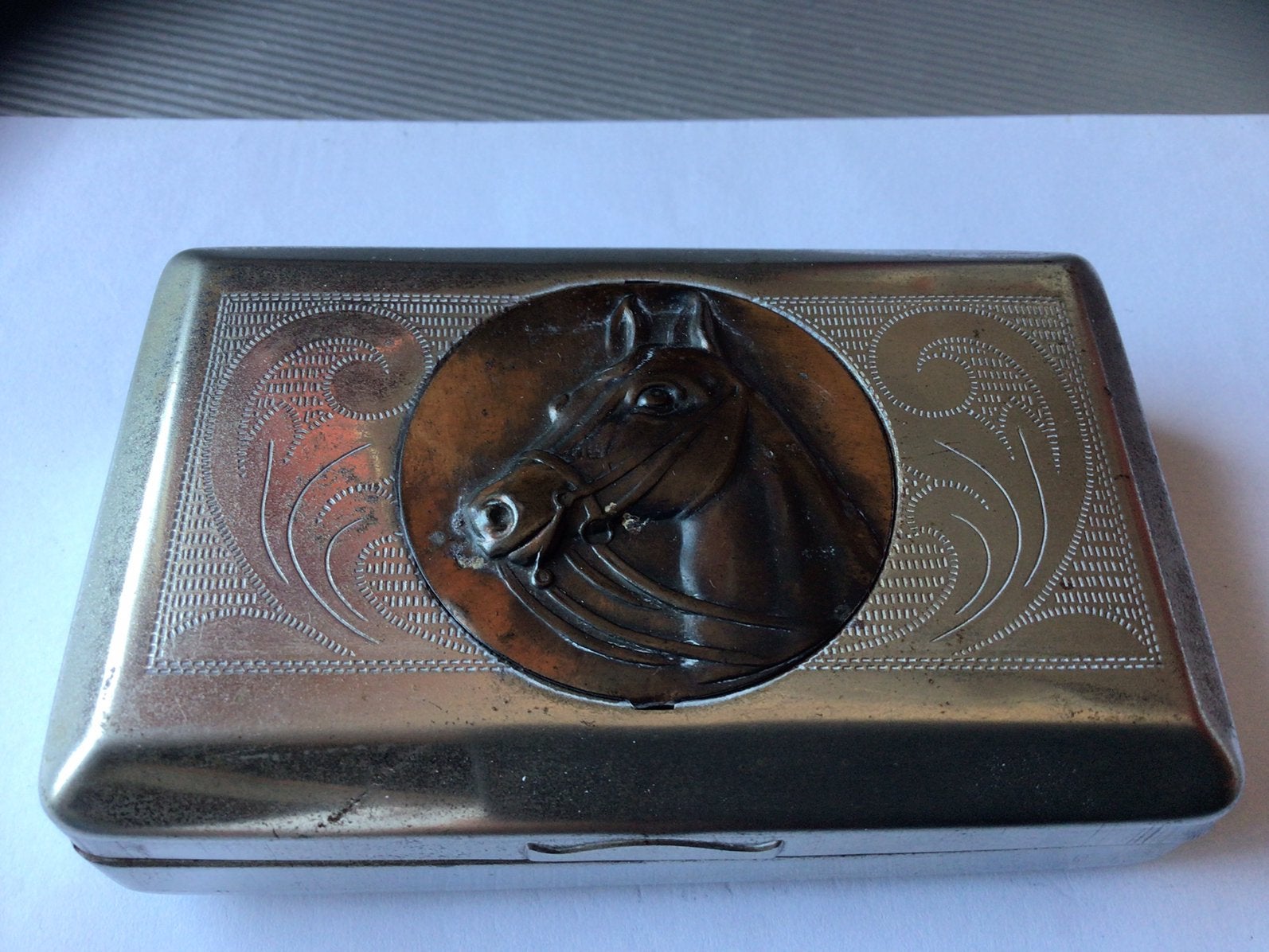 Vintage metalen tabaksdoos, Ophalen of Verzenden, Gebruikt, Tabaksdoos of Verpakking