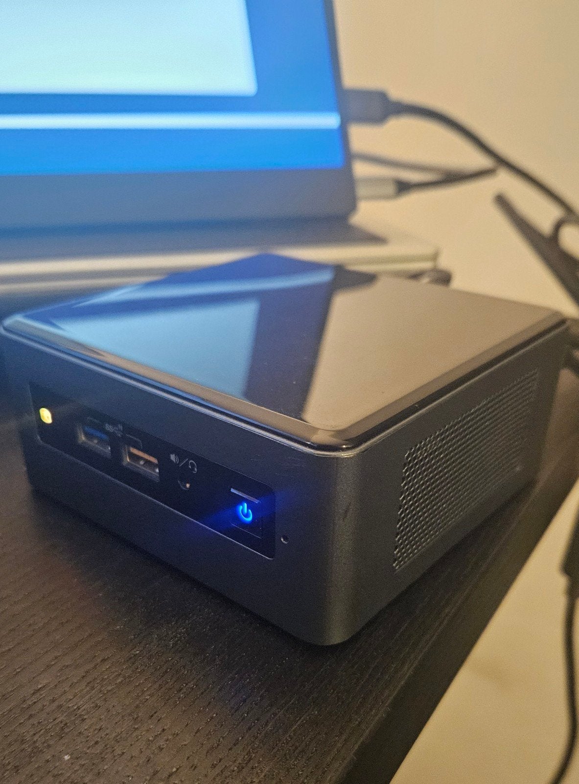 Intel NUC8BEH Mini PC, Computers en Software, 2 tot 3 Ghz, Intel, Ophalen of Verzenden, Intel Core i7
