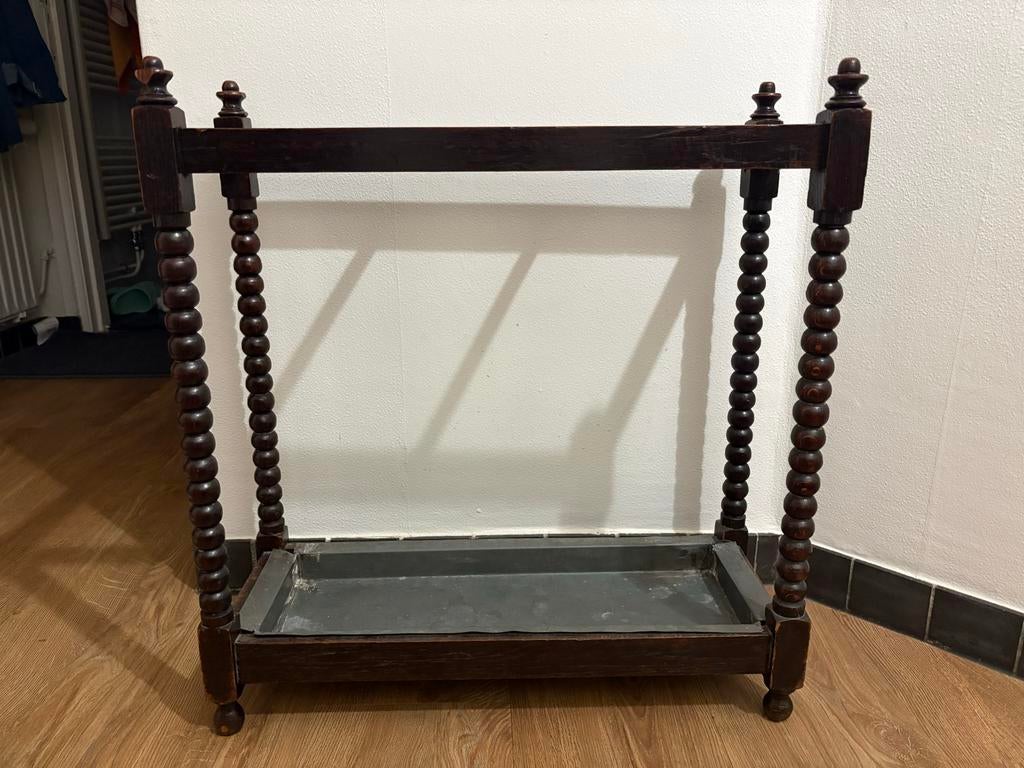 Antieke houten paraplubak met metalen lekbak, Huis en Inrichting, Woonaccessoires | Kapstokken, Gebruikt, Overige typen, Minder dan 100 cm