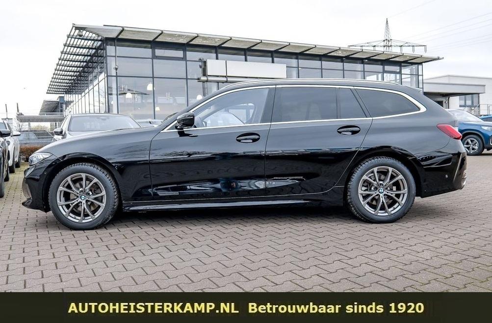 BMW 3 Serie Touring 320d 190 PK ACC Trekhaak Sportstoelen LE, Auto's, BMW, Automaat, 12 maanden, Achterwielaandrijving, Zwart