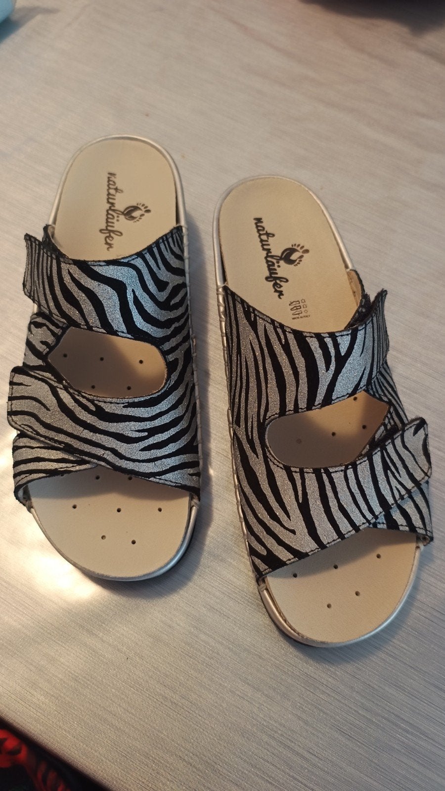 Nieuwe slippers, maat 39, Ophalen of Verzenden, Nieuw