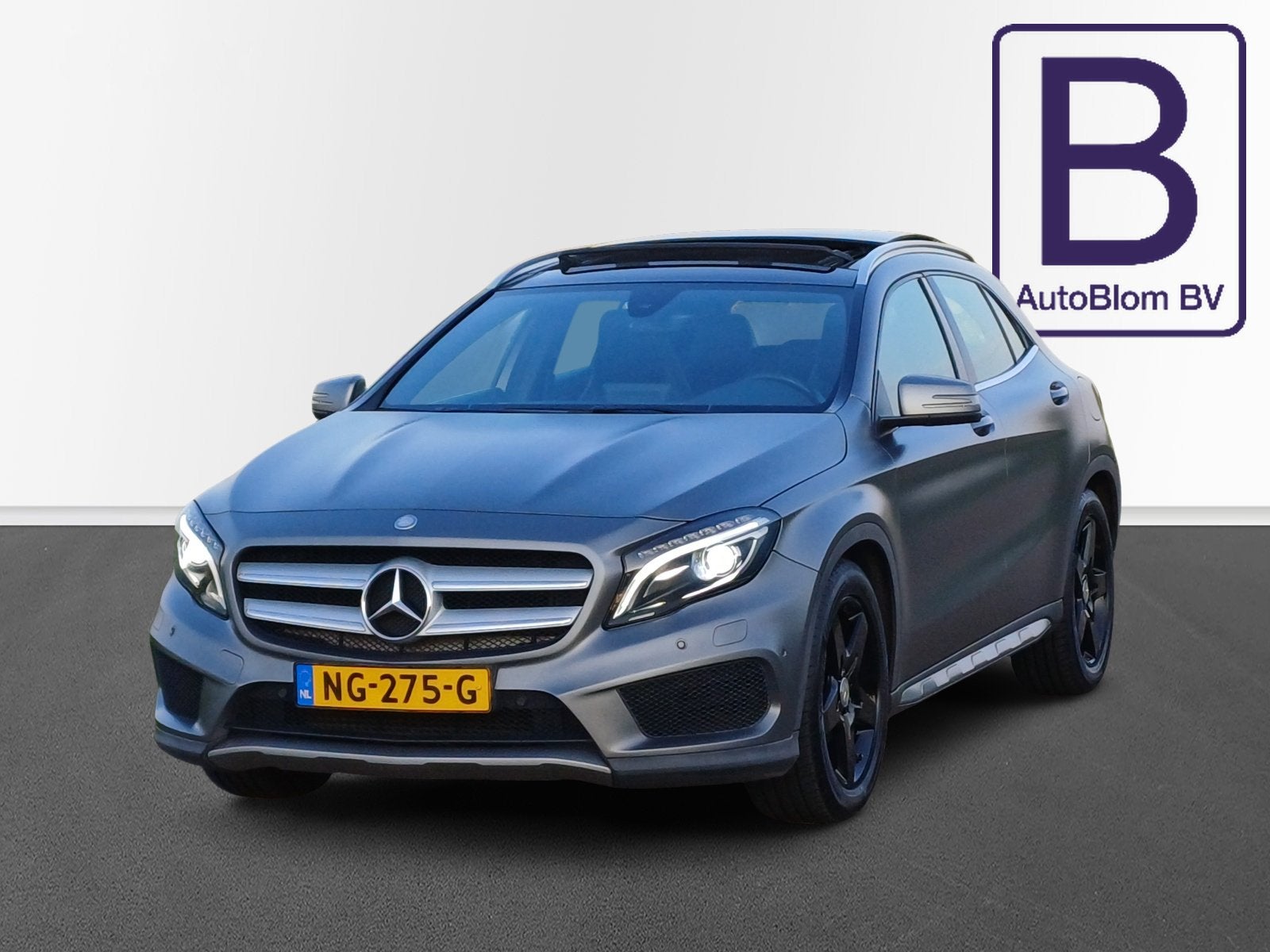 Mercedes-Benz GLA 180 AMG / Leder / Panodak / NL auto, Gebruikt, Euro 6, 4 cilinders, 715 kg