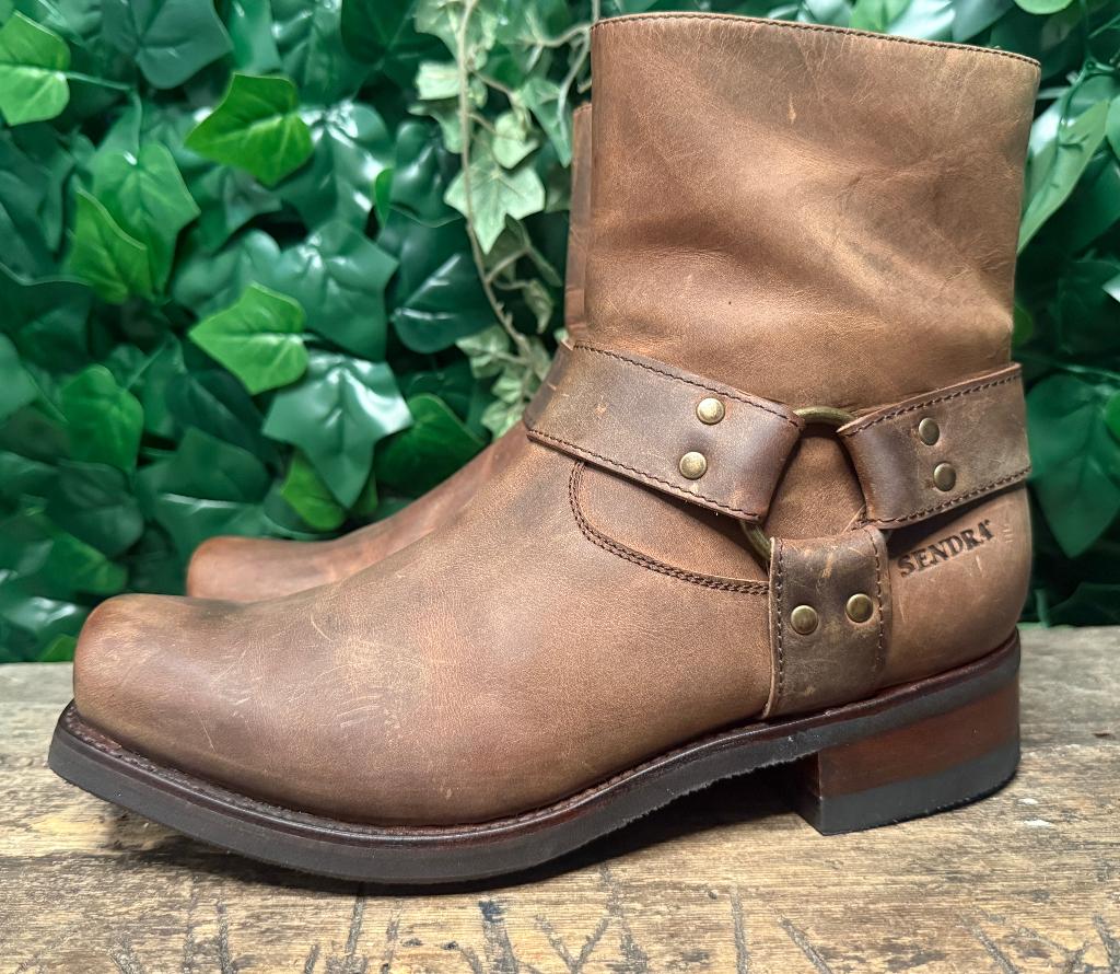 Nieuwe volledig leren vintage boots van Sendra maat 43